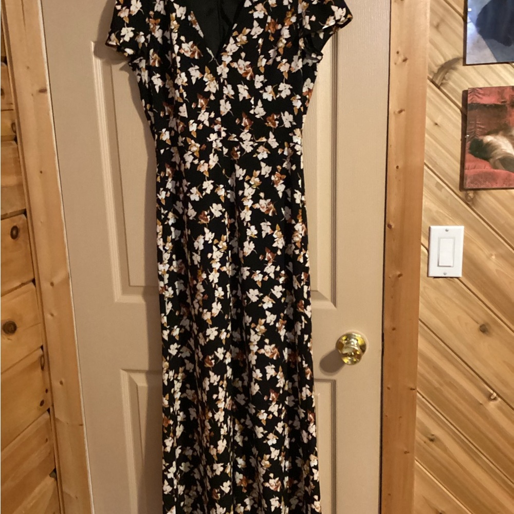 Le Chateau Floral Maxi Dress
